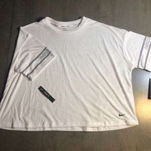 L Women Nike Pro Training Shirt